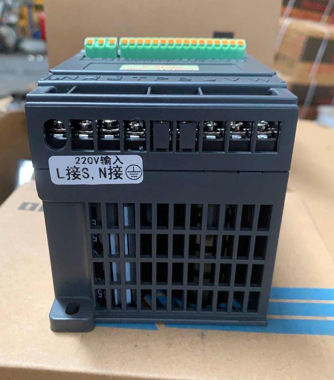 អ៉ីនវេីតទរ័DHG 2.2kw220v-380V